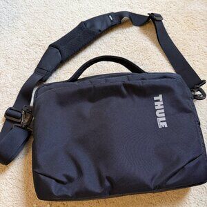 Thule black subterra 13 inch MacBook laptop bag